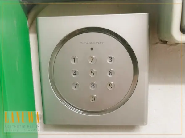 Code-Eingabe beim Verlassen der Klinik Code-Eingabe beim Verlassen der Klinik